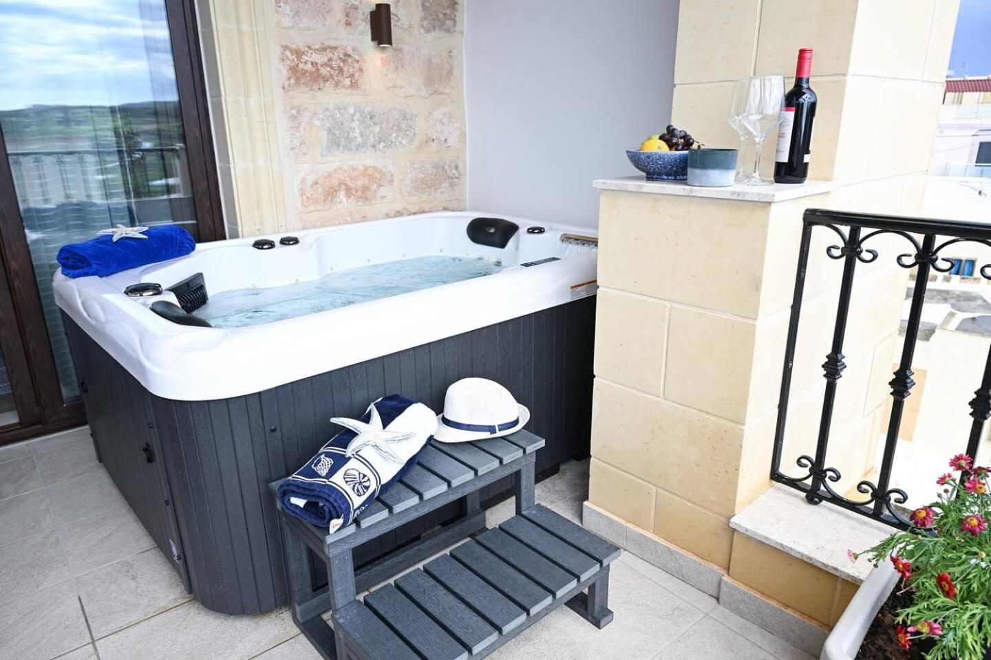 Ta'Lonza Luxury Near Goldenbay With Hot Tub App3 Apartment Mellieha Luaran gambar